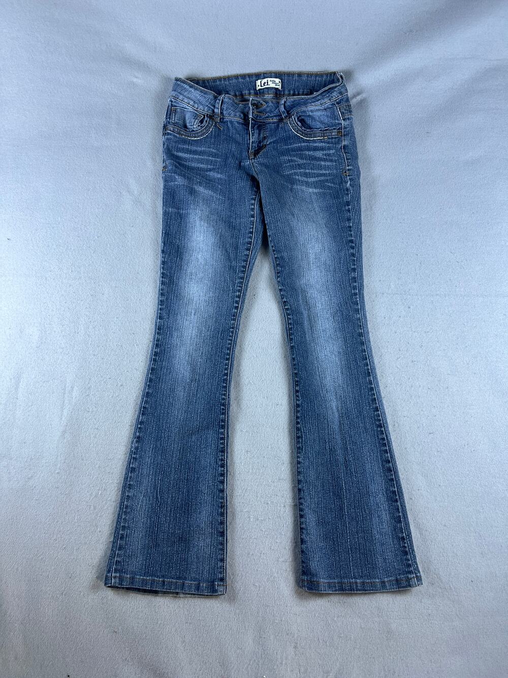 Y2K LEI Low Rise Bootcut Jeans Juniors 7 Blue Medium Wash Embroidered Pockets
